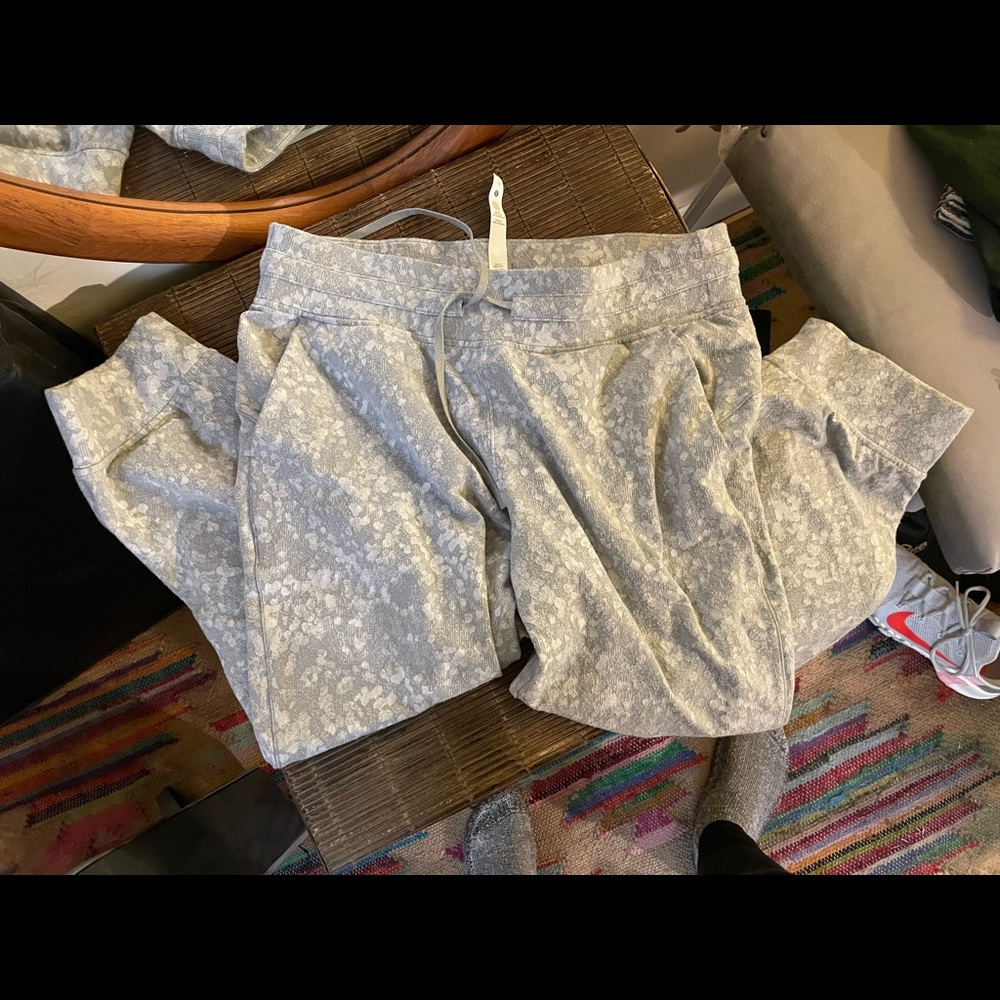Lululemon Ready to Rulu Joggers Crop 10 and 6